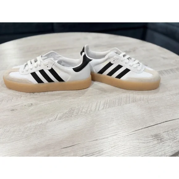 adidas Samba Women's Sneakers White Black Gum Sole - Picture 9 of 12